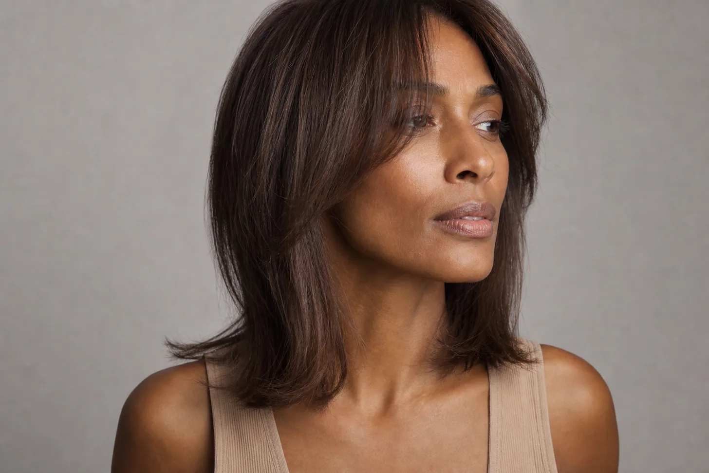 16 medium-length hairstyles for fine hair over 40