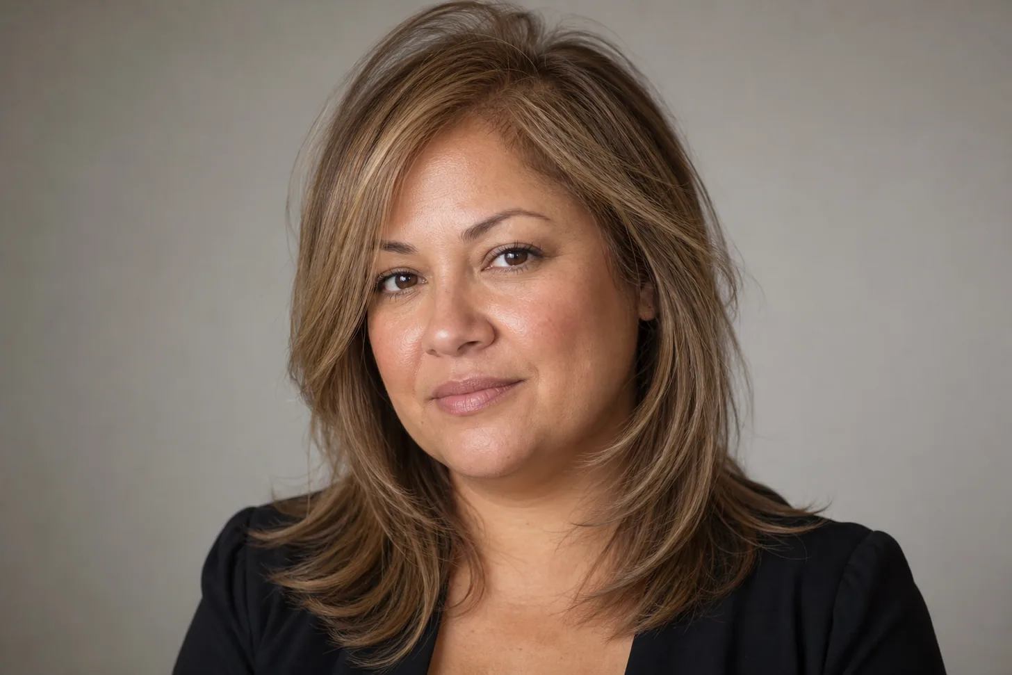 16 flattering cuts for a round face and fine hair